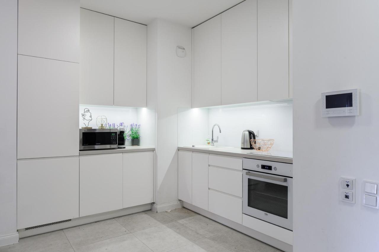 Luxury Apartment On Grzybowska Street Warsaw Exterior photo