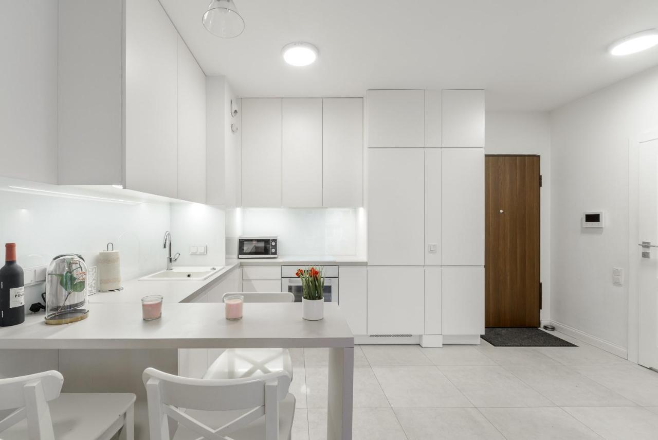 Luxury Apartment On Grzybowska Street Warsaw Exterior photo